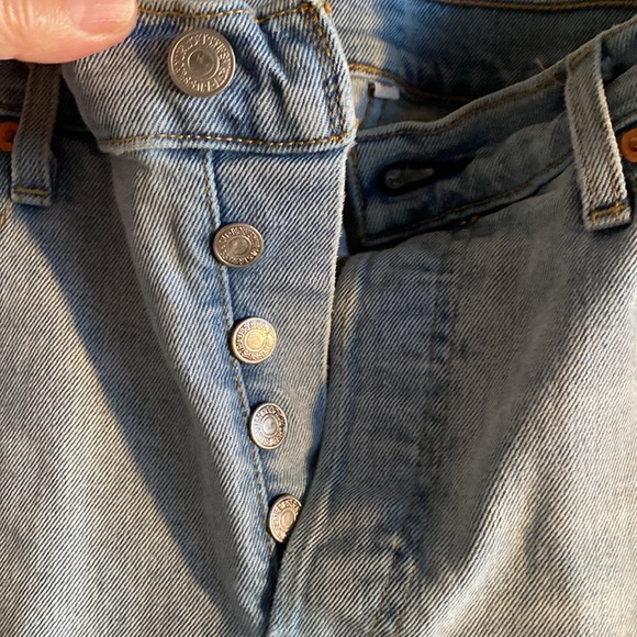 Levi’s Button Fly Straight Leg 5 Pocket Denim Size 32 - Picture 6 of 17